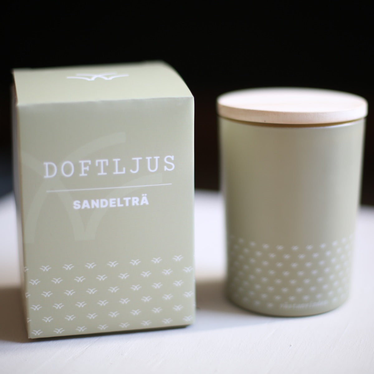Doftljus Lera med doft av Seidelträ – 8 × 10 cm