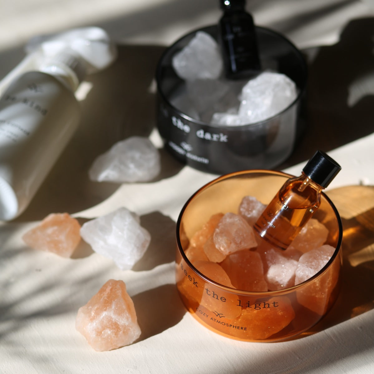Doft för hemmet med doftpinnar, doftljus och doftkristaller från Krukor & Rum • Elegant doftkollektion med doftpinnar, doftljus och dekorativa doftkristaller