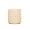 Creme färgas ljuslykta i glas